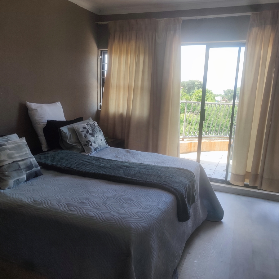 4 Bedroom Property for Sale in Geelhoutpark North West